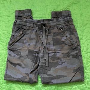 Garage camo joggers